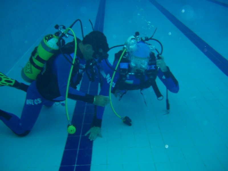 Immagine esercitazione in piscina 2